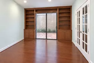 201 Vanderpool Ln, Houston, TX 77024 - Photo 11