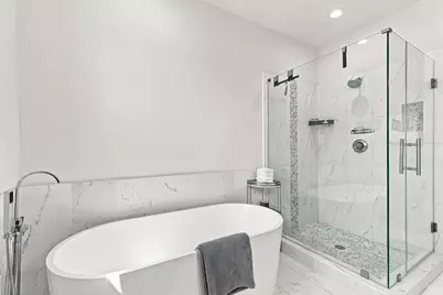 2312 Campbell Road #D, Houston, TX 77080 - Photo 23
