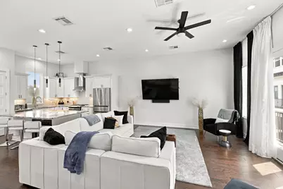 2312 Campbell Road #D, Houston, TX 77080 - Photo 9