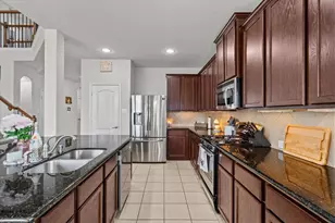 2871 Ginger Cove Ln, Dickinson, TX 77539 - Photo 9