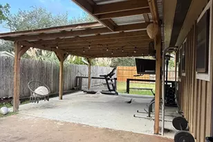 2305 Linwood Ln, Bay City, TX 77414 - Photo 3