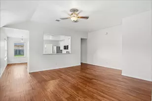 3934 Hawthorne Glen Ct, Fresno, TX 77545 - Photo 5
