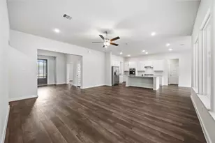 9681 Hardin St, Conroe, TX 77303 - Photo 5