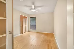 3203 Silver Falls Dr, Houston, TX 77339 - Photo 19