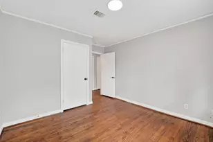 4106 Woodshire St, Houston, TX 77025 - Photo 11