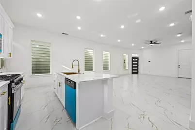 7715 Bowen Street, Houston, TX 77051 - Photo 13