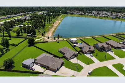 12360 N Chestnut Hills Drive, Conroe, TX 77303 - Photo 3