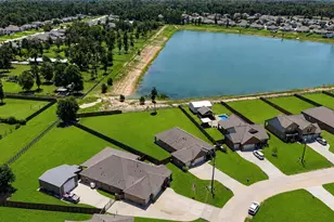 12360 N Chestnut Hls Dr, Conroe, TX 77303 - Photo 3