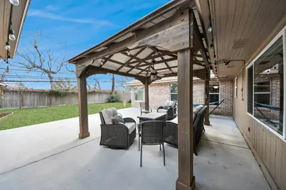 1307 Blue Willow Drive, Houston, TX 77042 - Photo 19