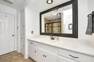1307 Blue Willow Dr, Houston, TX 77042 - Photo 17