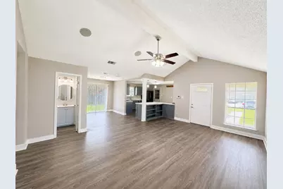 10806 Parkland Woods Drive, Sugar Land, TX 77498 - Photo 3