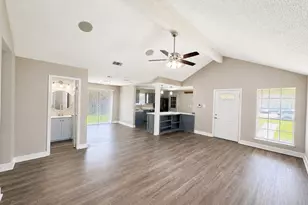 10806 Parkland Woods Dr, Sugar Land, TX 77498 - Photo 3