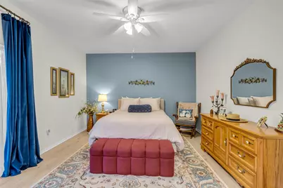 11711 Memorial Drive #271, Houston, TX 77024 - Photo 19