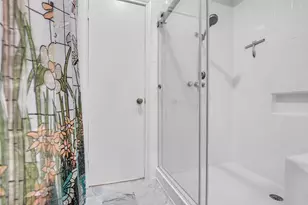 11711 Memorial Dr, Houston, TX 77024 - Photo 21