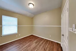 1835 Manor Dr, Baytown, TX 77521 - Photo 19