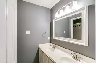 1718 Bumelia Ct, Sugar Land, TX 77479 - Photo 17