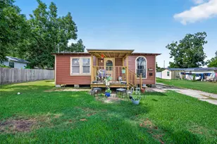 1715 W Humble St, Baytown, TX 77520 - Photo 1