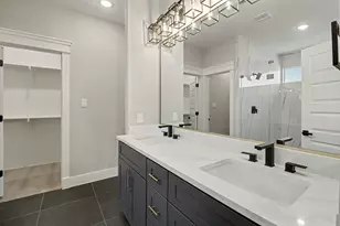 5000 Higgins Unit St, Houston, TX 77033 - Photo 17