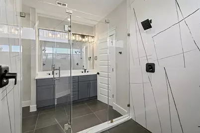 5000 Higgins Unit Street #B, Houston, TX 77033 - Photo 19