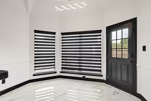 11915 Helene Ct, Pinehurst, TX 77362 - Photo 9