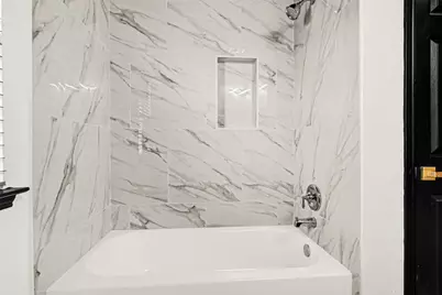 11915 Helene Court, Pinehurst, TX 77362 - Photo 17