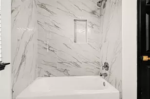 11915 Helene Ct, Pinehurst, TX 77362 - Photo 17