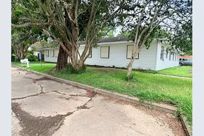 217 S 17th Street, West Columbia, TX 77486 - Photo 3