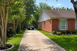 3775 Quiet Pl Dr, Houston, TX 77082 - Photo 23