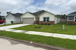 512 Oak Chase Ave, Dayton, TX 77535 - Photo 3