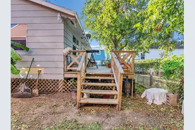 4323 Avenue R 1/2, Galveston, TX 77550 - Photo 23