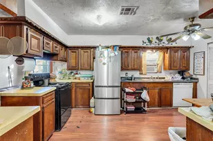 4323 Ave R 1/2, Galveston, TX 77550 - Photo 31