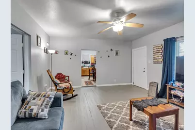 4323 Avenue R 1/2, Galveston, TX 77550 - Photo 5