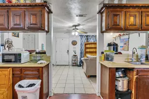 4323 Ave R 1/2, Galveston, TX 77550 - Photo 35