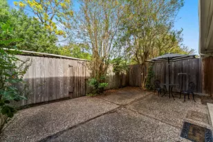 13346 Trail Hollow Dr, Houston, TX 77079 - Photo 27