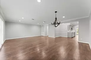 13346 Trail Hollow Dr, Houston, TX 77079 - Photo 11