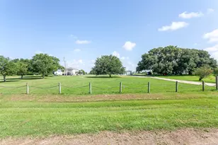 10513 Gulfway Dr S, Port Arthur, TX 77655 - Photo 19