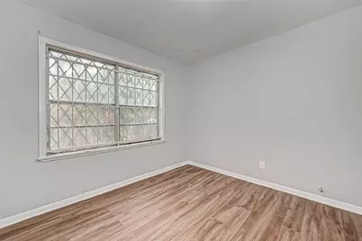 4203 Tavenor Lane, Houston, TX 77047 - Photo 11