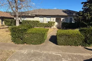 10219 Echo Ridge Ct, Dallas, TX 75243 - Photo 5