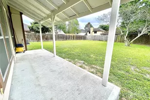 10910 Olivewood Dr, Houston, TX 77089 - Photo 15