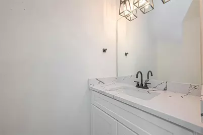 4135 Mallow St Unit B, Houston, TX 77051 - Photo 9