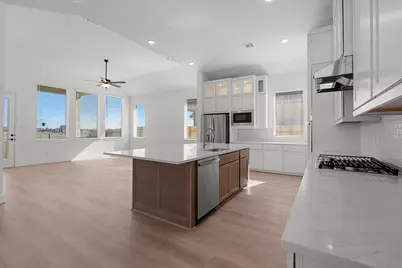 4730 Shelby Shore Drive, Texas City, TX 77591 - Photo 17