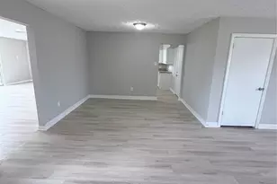 5902 Willow Glen Dr, Houston, TX 77033 - Photo 7