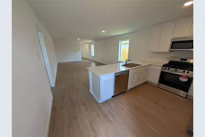 665 Mary Elena Way, Cleveland, TX 77327 - Photo 5