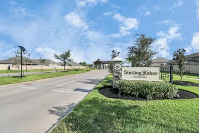 9511 Emerald Lakes Drive, Rosharon, TX 77583 - Photo 33