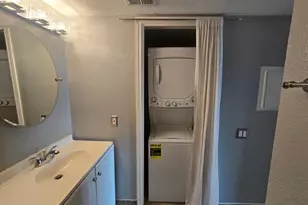 1860 White Oak Dr, Houston, TX 77009 - Photo 11