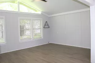 710 Fahrenthold St, El Campo, TX 77437 - Photo 9