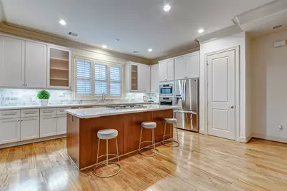 1955 Sheridan Street, Houston, TX 77030 - Photo 7
