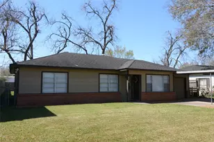 2215 Silverbonnet St, Houston, TX 77055 - Photo 23