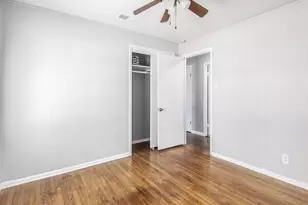 2215 Silverbonnet St, Houston, TX 77055 - Photo 13