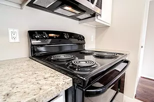 2818 S Bartell Dr, Houston, TX 77054 - Photo 9